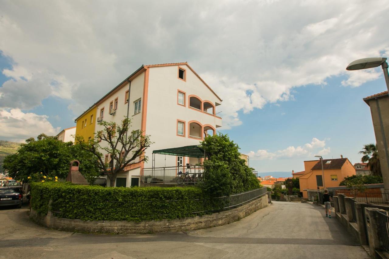 Lotus Apartman สปลิท ภายนอก รูปภาพ