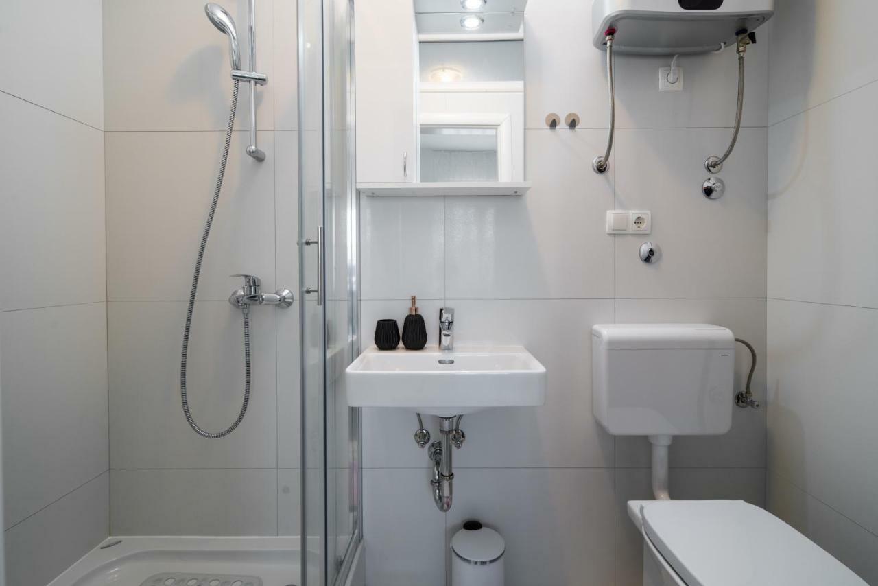 Lotus Apartman สปลิท ภายนอก รูปภาพ